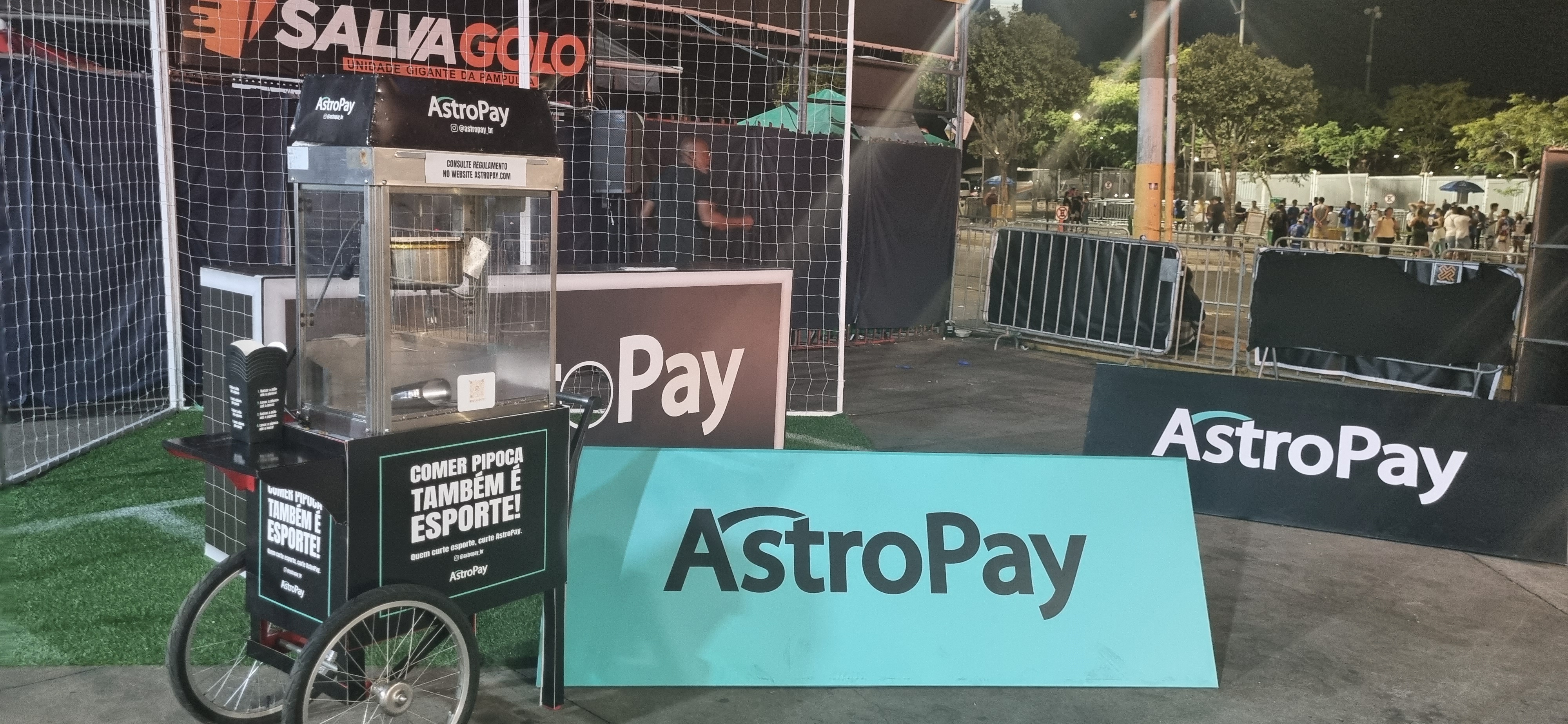Carrinho personalizado da marca AstroPay